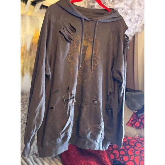 Torrid sz 2 destroyed rip hocus pocus pullover hooded sweatshirt hoodie - Picture 1 of 4